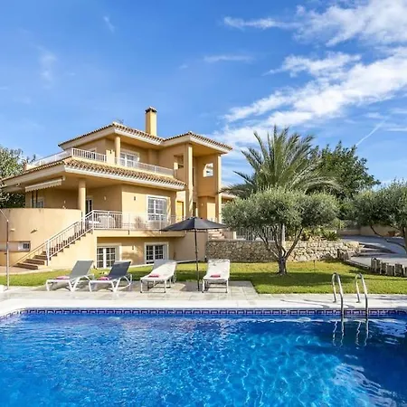 Totally Private Lux Boutique Sleeps 11 Villa *