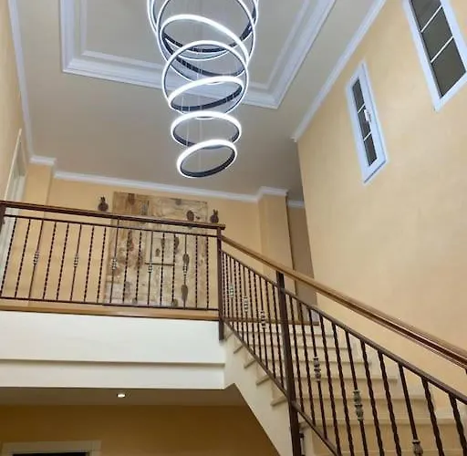 Totally Private Lux Boutique Sleeps 11 * Αλικάντε