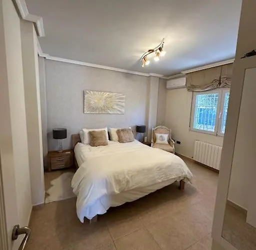 Totally Private Lux Boutique Sleeps 11
